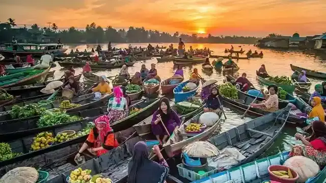 Keunikan Wisata Pasar Terapung Lok Baintan Banjarmasin