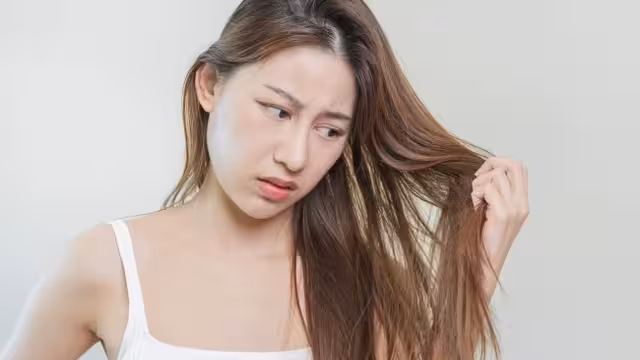 Rambut Kering Tanda Penyakit? Cek Kesehatan Tubuh Anda!