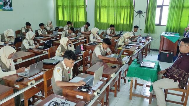 Perbandingan Literasi: Mengapa Nilai SD-SMP Mengungguli SMA?