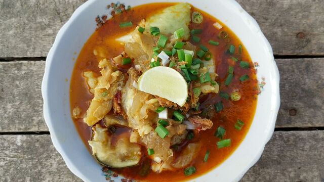 Lontong Kikil Bu Sugeng Surabaya Sarapan Sumsum Jumbo